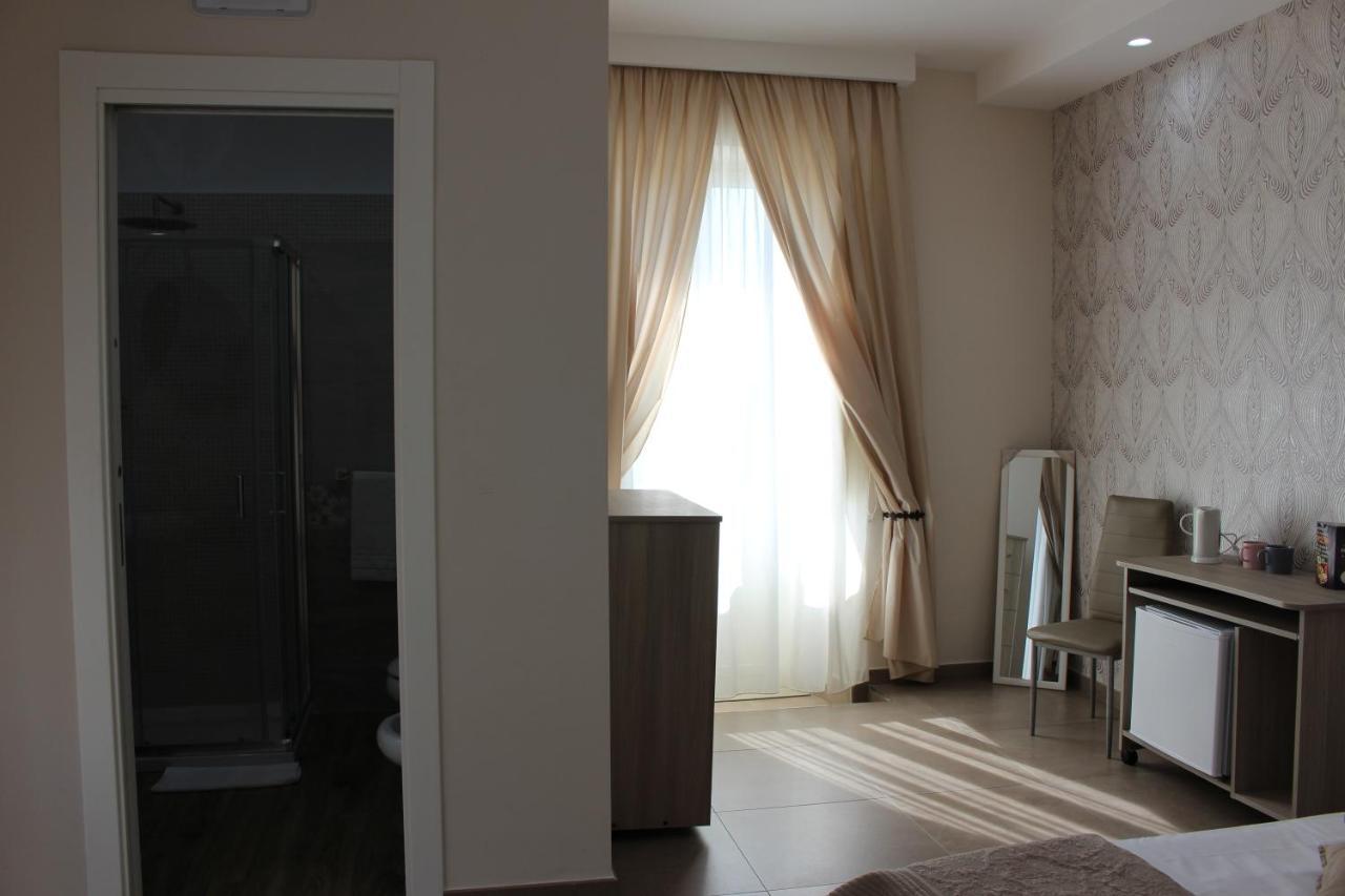 Philip Royal Bed & Breakfast Naples Exterior photo